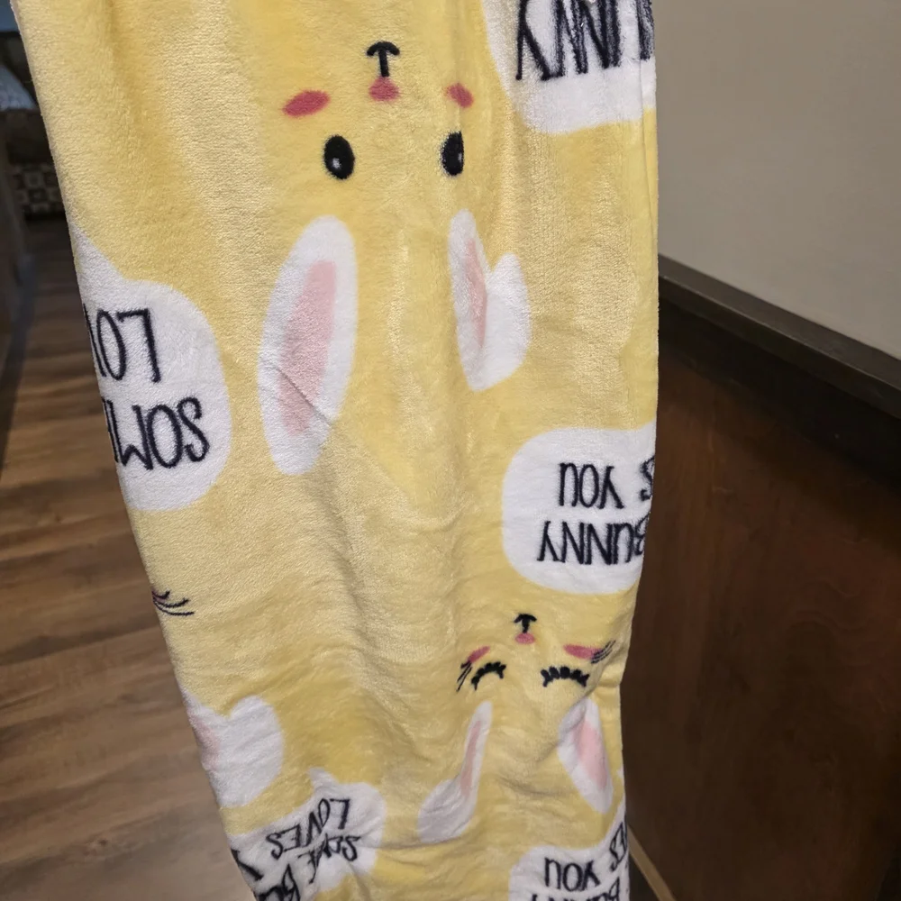 Unique! Some Bunny Loves You Throw Blanket-NWT